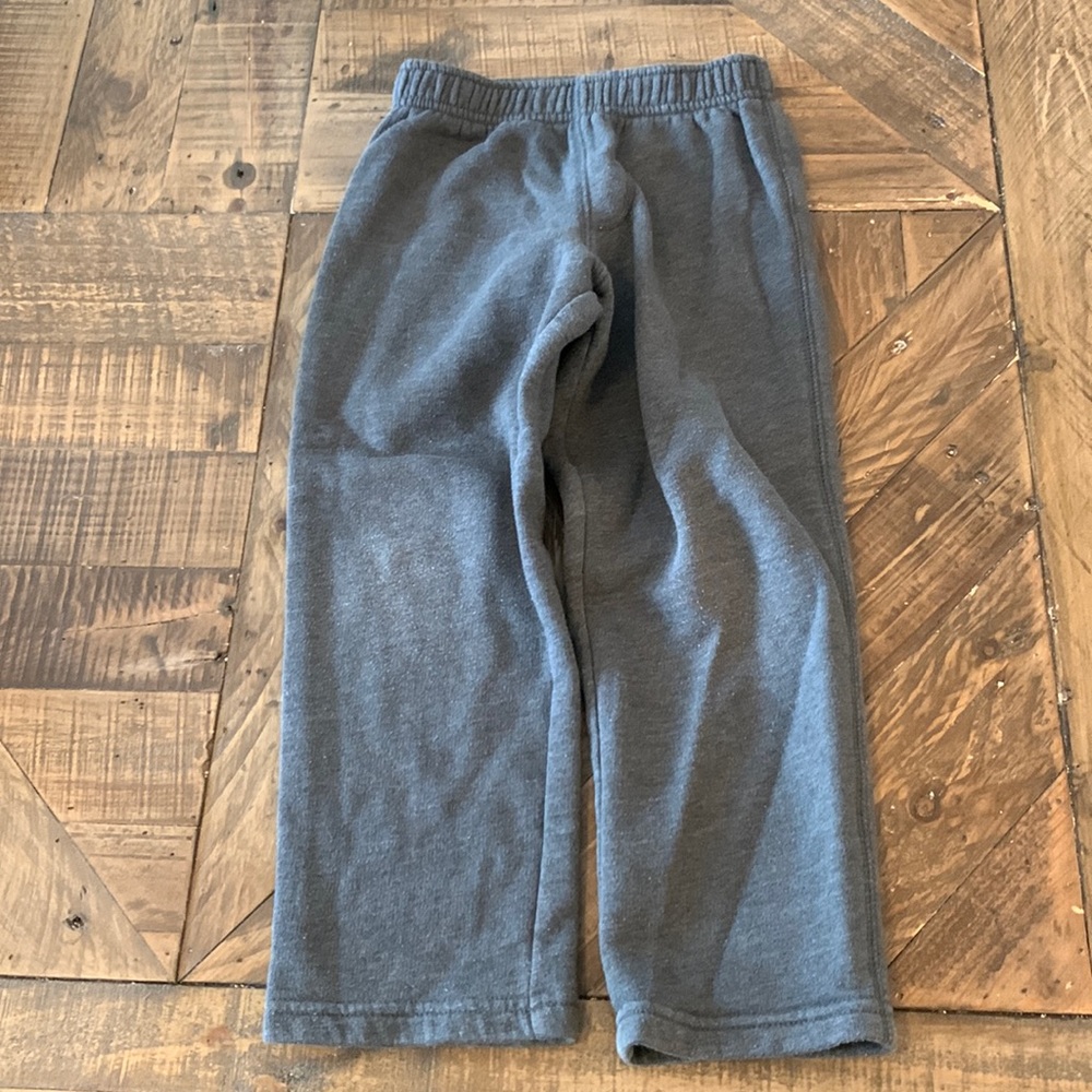 Boys 4T sweatpants.